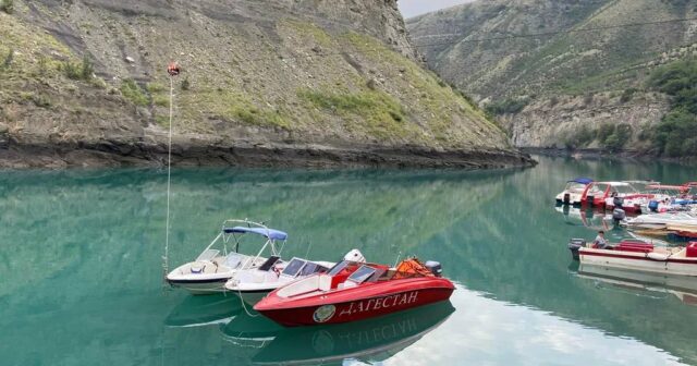 Dağıstanda turist qayığı qayaya ÇIRPILDI – 60 yaşlı qadın ÖLDÜ