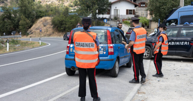 Valideynlər yatdığını zənn etdikləri ölmüş oğullarını maşında GƏZDİRİBLƏR
