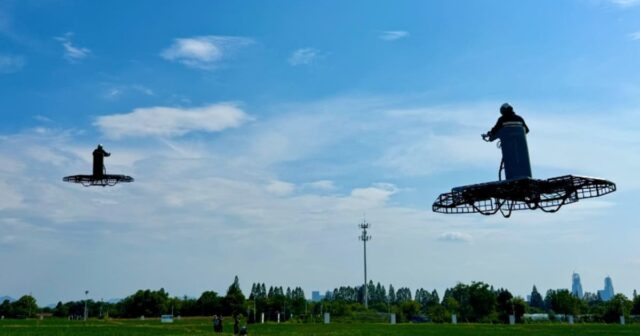 Çinlilər insan daşıyan uçan dronların satışına HAZIRLAŞIR