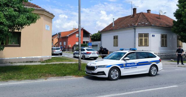 15 yaşlı məktəbli ona sataşan sinif yoldaşını BIÇAQLADI – FOTO 15 yaşlı məktəbli ona sataşan sinif yoldaşını BIÇAQLADI – FOTO