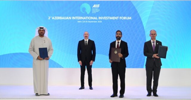 İkinci Azərbaycan Beynəlxalq İnvestisiya Forumu çərçivəsində imzalanmış sənədlər mübadilə edilib