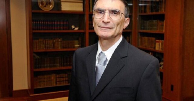 Əziz Səncər “Şöhrət” ordeni ilə təltif edilib – SƏRƏNCAM