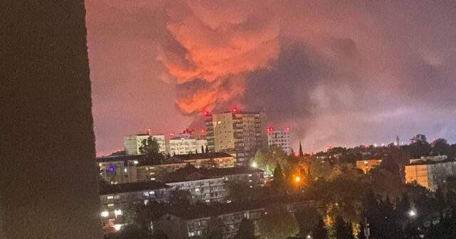 Soçidə “Lukoyl”un neft bazasına ZƏRBƏ ENDİRİLDİ