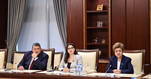Tənzilə Rüstəmxanlı Milli Məclisin komitə iclasında çıxış edib – FOTOLAR Tənzilə Rüstəmxanlı Milli Məclisin komitə iclasında çıxış edib – FOTOLAR