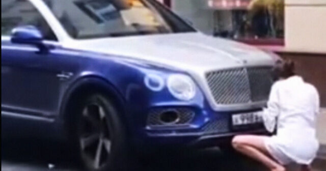 Nazirlik əməkdaşının qızı ağır qəzadan əvvəl “Bentley”nin nömrələrini GİZLƏDİB – VİDEO