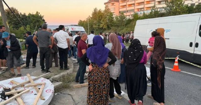 Fındıq yığan işçiləri daşıyan maşın QƏZAYA UĞRADI – 4 nəfər ÖLDÜ