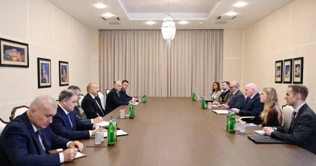 Prezident İlham Əliyev Birləşmiş Krallığın müdafiə üzrə dövlət nazirini qəbul edib