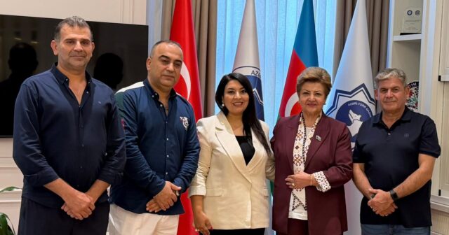 Azərbaycan–Kərkük qardaşlığı: Tənzilə Rüstəmxanlı türkmən qonaqları ilə görüşdü – FOTO Azərbaycan–Kərkük qardaşlığı: Tənzilə Rüstəmxanlı türkmən qonaqları ilə görüşdü – FOTO