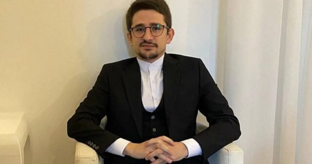 Rusiyalı jurnalistə iki iş üzrə 14 il həbs cəzası VERİLDİ Rusiyalı jurnalistə iki iş üzrə 14 il həbs cəzası VERİLDİ