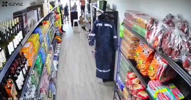 Zəlzələ zamanı şərabı xilas etməyə QAÇDILAR – Panamadan maraqlı görüntülər – VİDEO Zəlzələ zamanı şərabı xilas etməyə QAÇDILAR – Panamadan maraqlı görüntülər – VİDEO