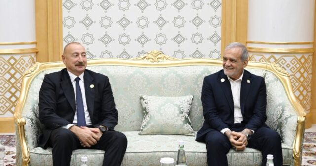 Türkmənbaşıda Prezident İlham Əliyevin Məsud Pezeşkianla görüşü keçirilib