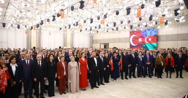 Türkiyə Cümhuriyyətinin 103-cü ildönümü Bakıda təntənəli şəkildə qeyd olunub – FOTO Türkiyə Cümhuriyyətinin 103-cü ildönümü Bakıda təntənəli şəkildə qeyd olunub – FOTO