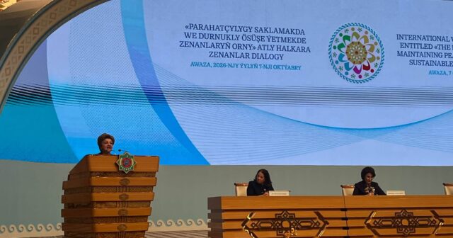 Tənzilə Rüstəmxanlı Türkmənistanda Beynəlxalq Qadınlar Dialoqunda çıxış edib – FOTO