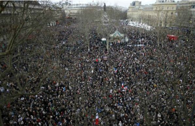 Dünyanın gözü Parisdə: Yürüş başladı – CANLI YAYIM