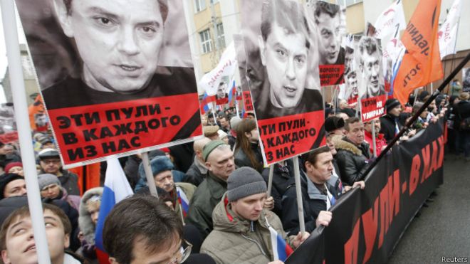 Nemtsovun xatirəsinə həsr olunmuş izdihamlı marş keçirilir