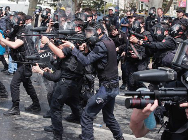 İstanbulda 1 May mitinqlərində 203 nəfər saxlanıldı