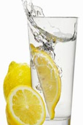 Səhərlər limonlu su içməyin 4 faydası