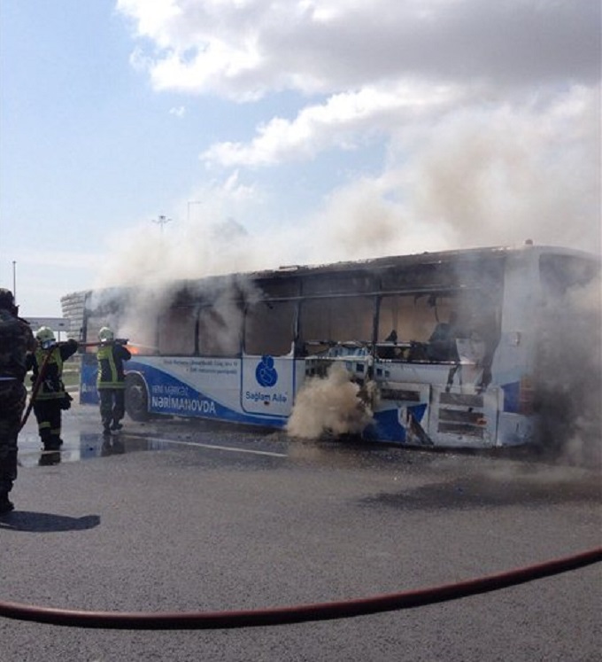 Bakıda avtobus alışdı və yandı – FOTO – VİDEO