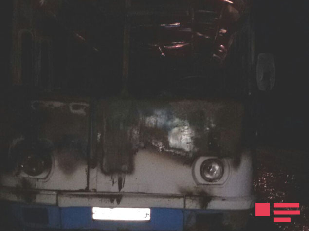 Zaqatalada sərnişin avtobusu yandı