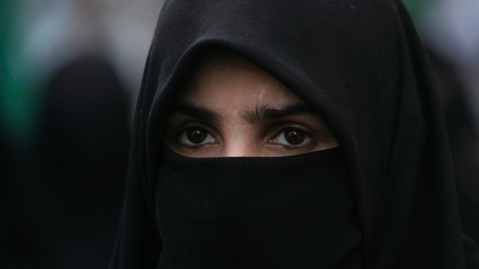 Kanada niqab müzakirəsinə son qoydu