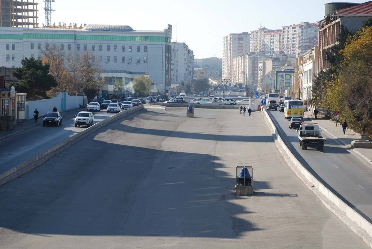 3-cü mikrorayon bazarının qarşısındakı parklanma yeri ləğv edilib