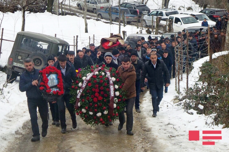 “Günəşli” yatağında həlak olmuş neftçilərdən ikisi dəfn olunub