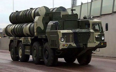 Rusiya İrana S-300 raket kompleksləri göndərməyə başladı