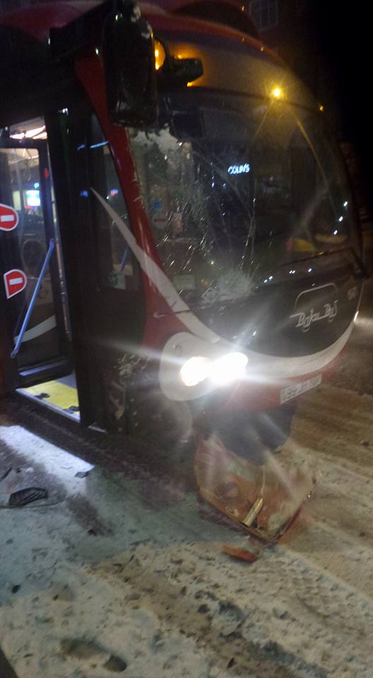Baku Bus avtobusu qəza törətdi-FOTO