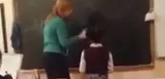 Şagirdi döyən müəlliməyə şiddətli töhmət verildi