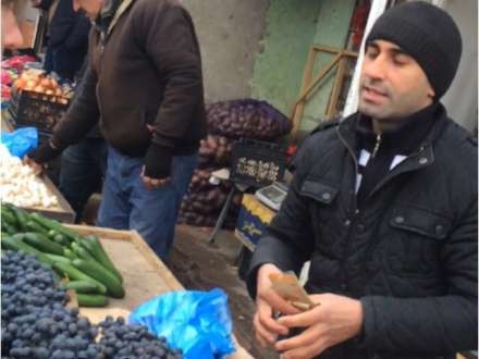 8-ci kilometr bazarının məşhur ‘pulqatlayanları’ həbs olundu – VIDEO
