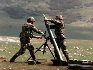 Azərbaycan ordusu blindajı erməni əsgərlərinin başına uçurdu, 2-si öldü