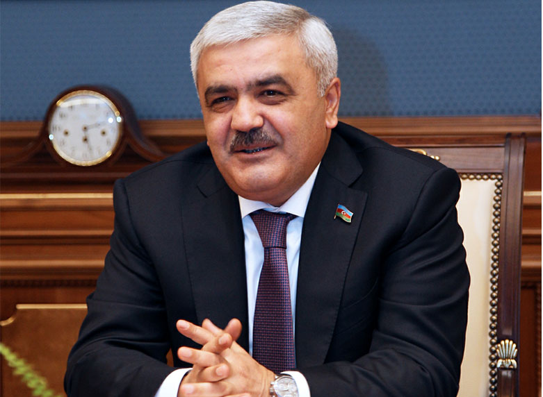 Rövnəq Abdullayev Rusiyadan qaz istədi