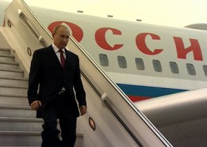 Putin Yunanıstana gedir