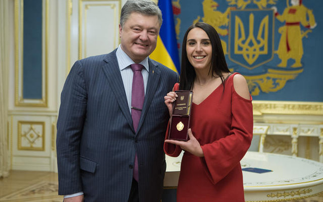 Poroşenko Eurovisionun qalibinə xalq artisti adı verdi