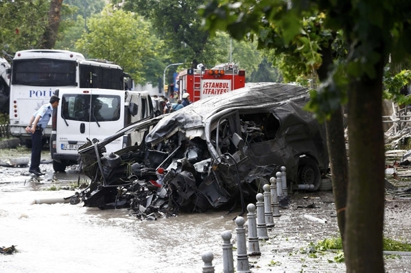 İstanbulda yaralanan azərbaycanlı əməliyyat olunur