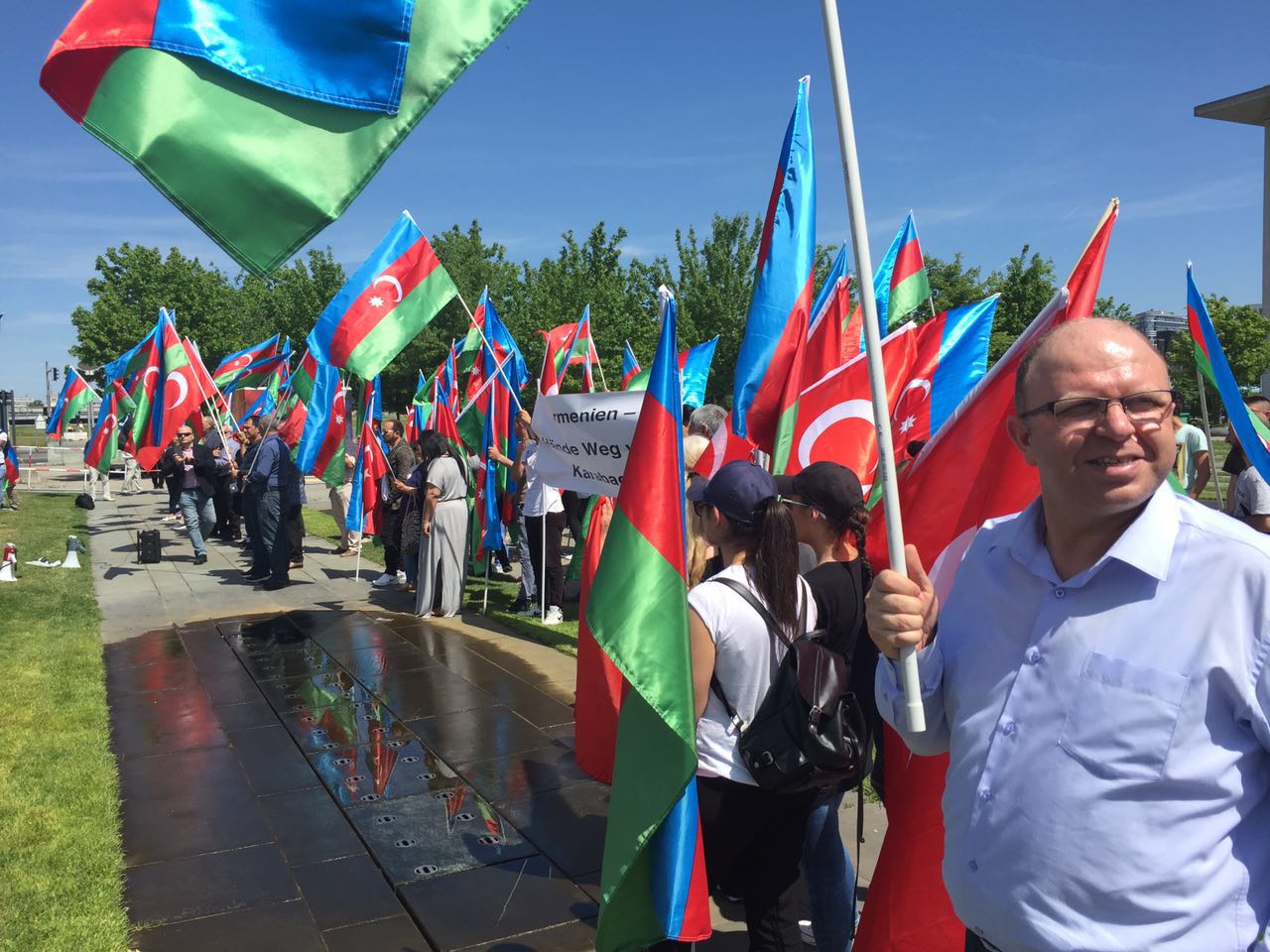 Berlində Azərbaycan diaspor təşkilatlarının aksiyası keçirilib.