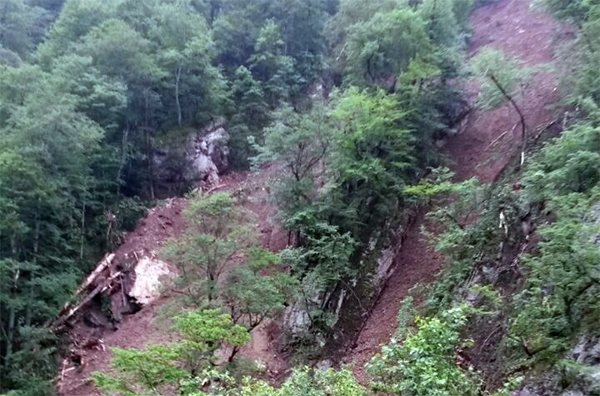 Şahdağ Milli Parkında torpaq sürüşməsi baş verib