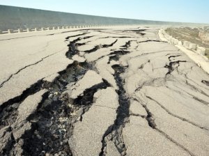 Sürüşmə zonası Qobustan-Şamaxı yoluna doğru hərəkət edir