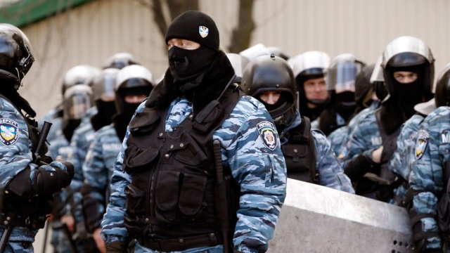 Polis ABŞ-ın Rusiyadakı konsulunu saxladı