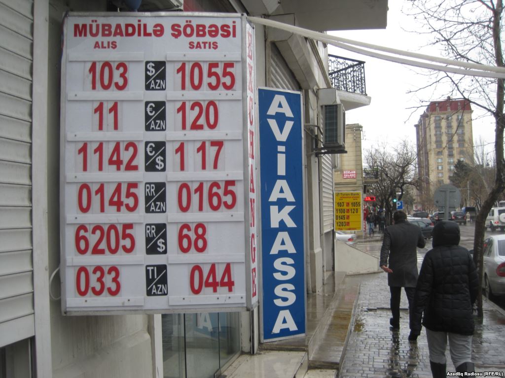 Banklar dollar satışına mədudiyyət qoydu