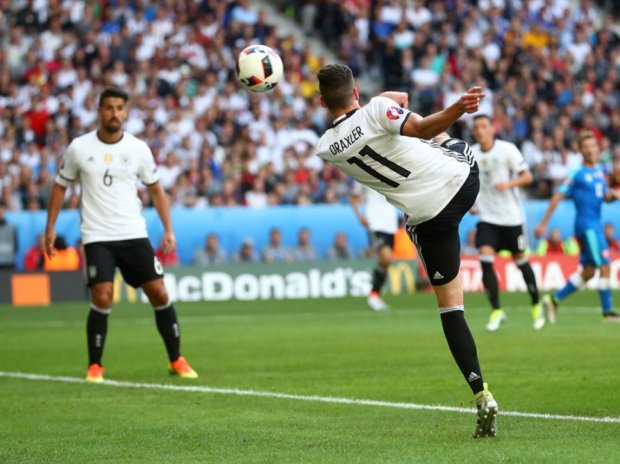 Avro-2016: Almaniya yığması da 1/4 finala çıxdı