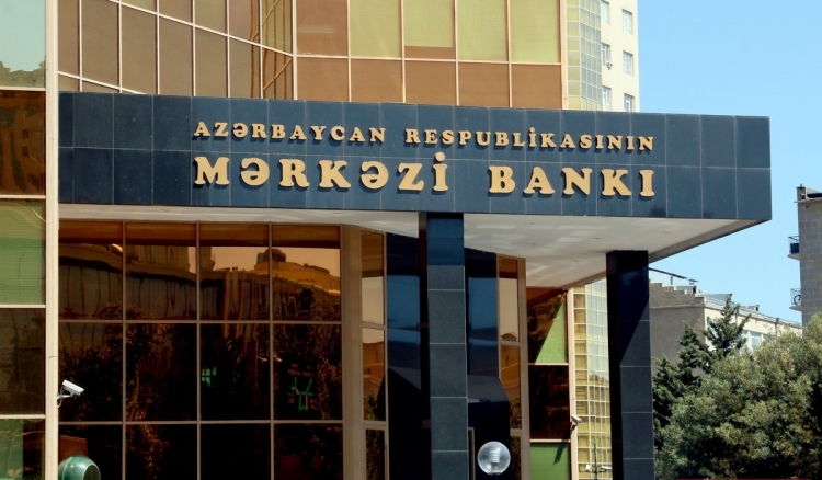 Üç aylıq artımdan sonra Mərkəzi Bankın valyuta ehtiyatları azalıb