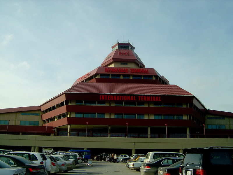 Heydər Əliyev aeroportu silahlı mühafizə altına alındı