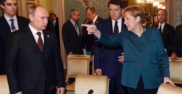 Merkel Putini sərt ittiham etdi