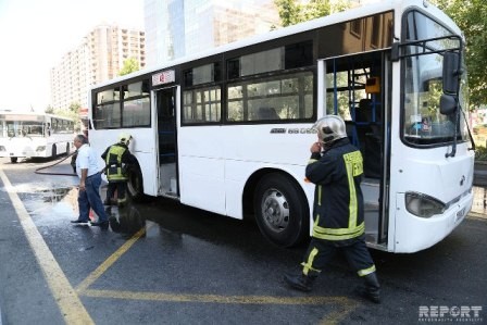 Bakıda sərnişin avtobusunda yanğın olub-FOTO