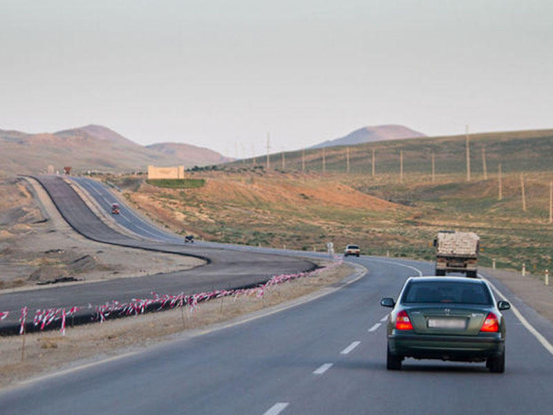 Milyonların sərf olunduğu beton yol niyə dağıldı?