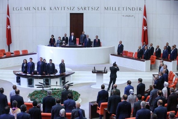 Türkiyə Böyük Millət Məclisinin (TBMM) fövqəladə toplantısı keçirilir.