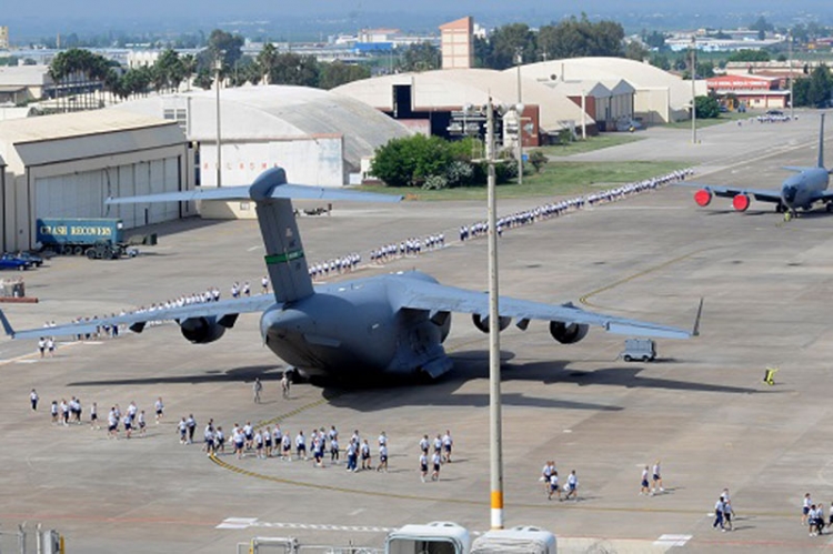 Türkiyənin İncirlik hərbi bazasının komandanlığı da həbs edildi