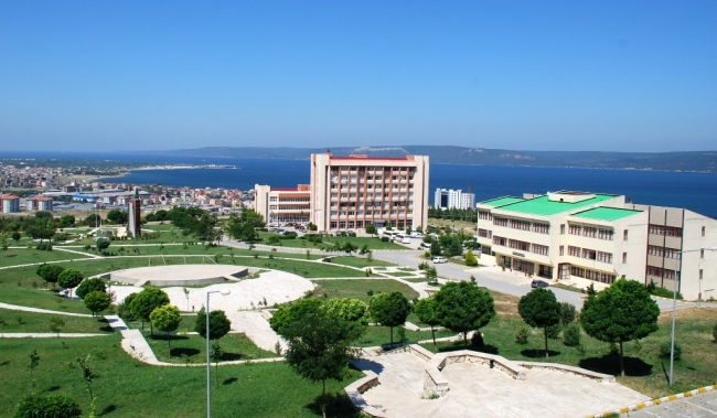 Bir universitetin 159 əməkdaşı işdən çıxarıldı