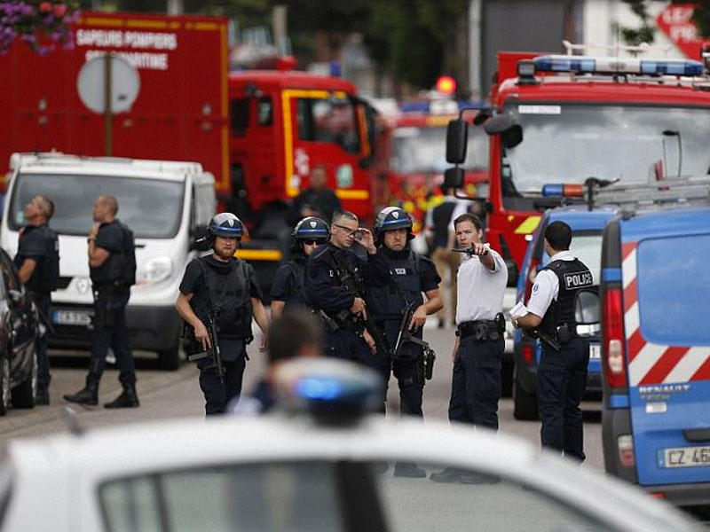 Fransada kilsəyə hücum edənlər İŞİD terrorçuları olub-AÇIQLAMA